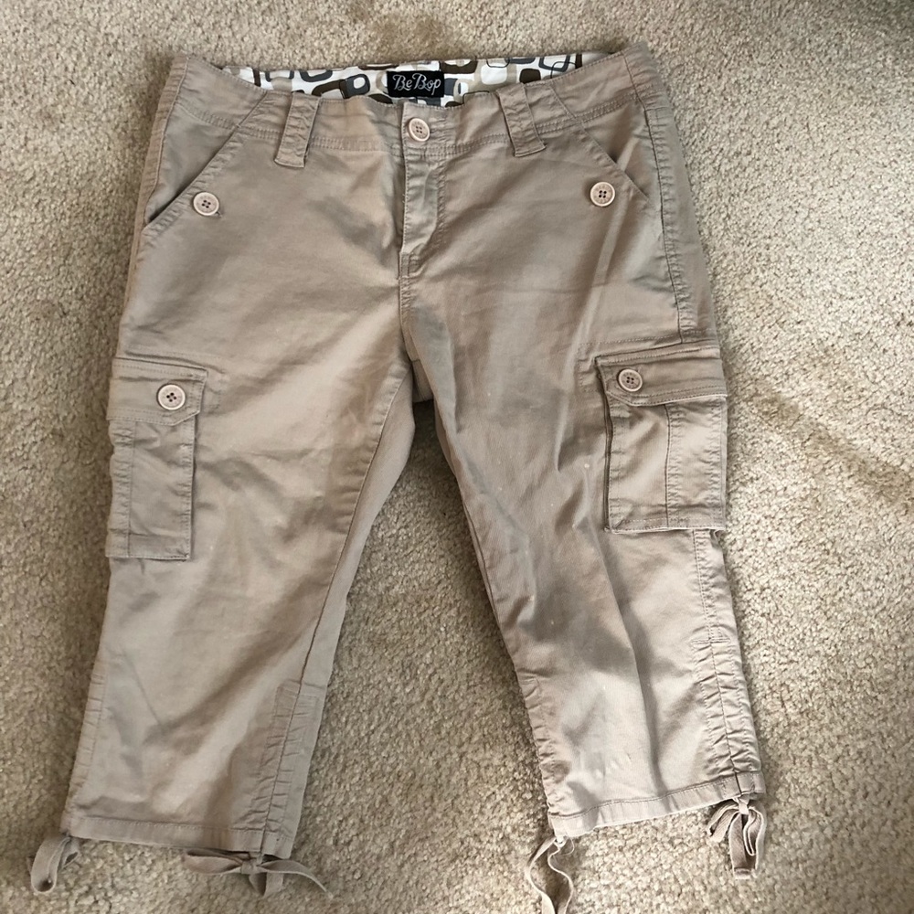❤️Bebop Capri Cargo Pants